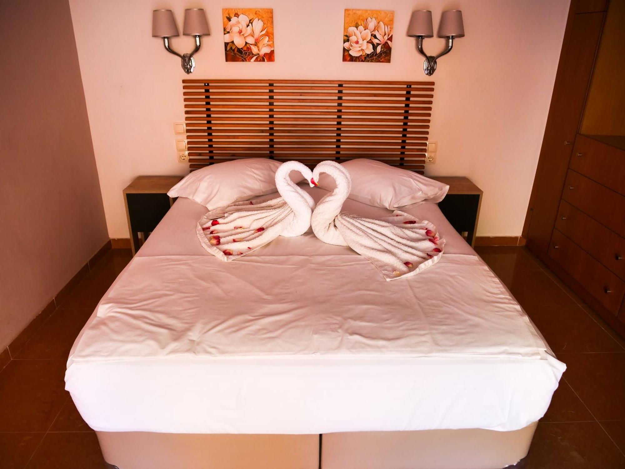Cosy Apartments Daphne Daratsos Bagian luar foto