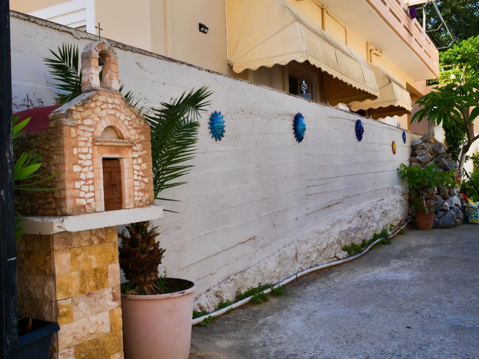 Cosy Apartments Daphne Daratsos Bagian luar foto